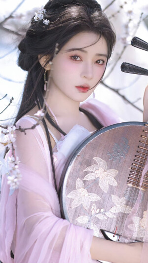 杨伊墨