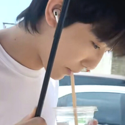 嗨~我和你互粉啦，开始聊天吧(｡･ω･｡)ﾉ♡