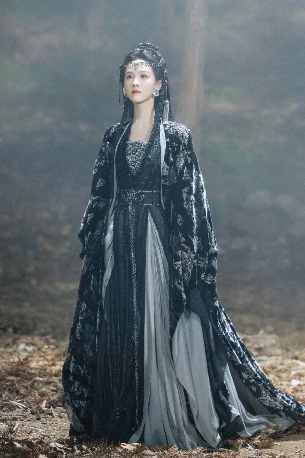 月鳞绮纪 陈都灵∣雾妄言