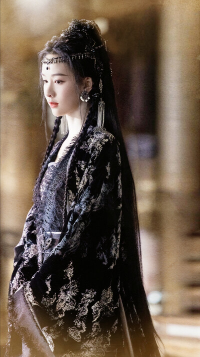 月鳞绮纪 陈都灵∣雾妄言