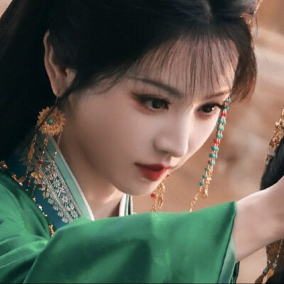 爱是找寻自己缺失的灵魂.