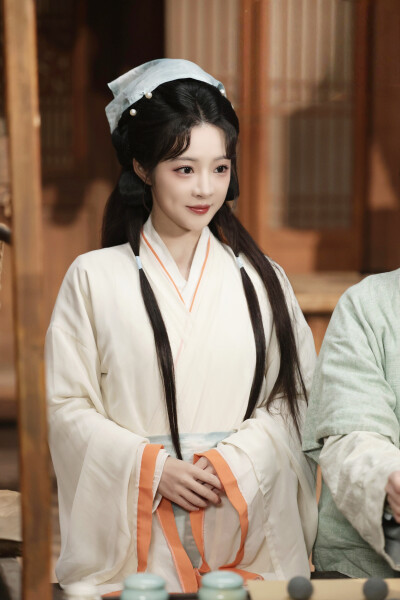 嫁锦衣 石雪婧∣容疏