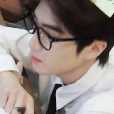 突然还挺稀饭这个我好久之前调的了，忘传了食用收单吧靴靴你们(´･ω･`)