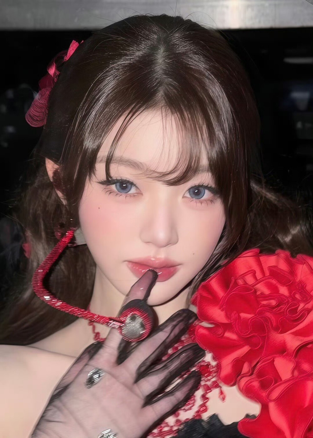 张元英