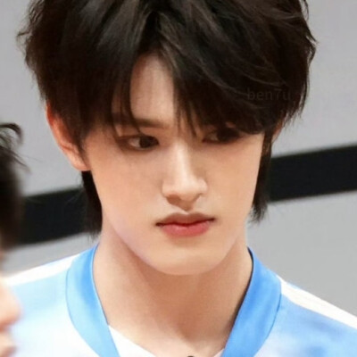 我就知道玩语擦是有好处的 像你们这些一群可可爱爱 古灵精怪的女孩陪在我身边的感觉可真好