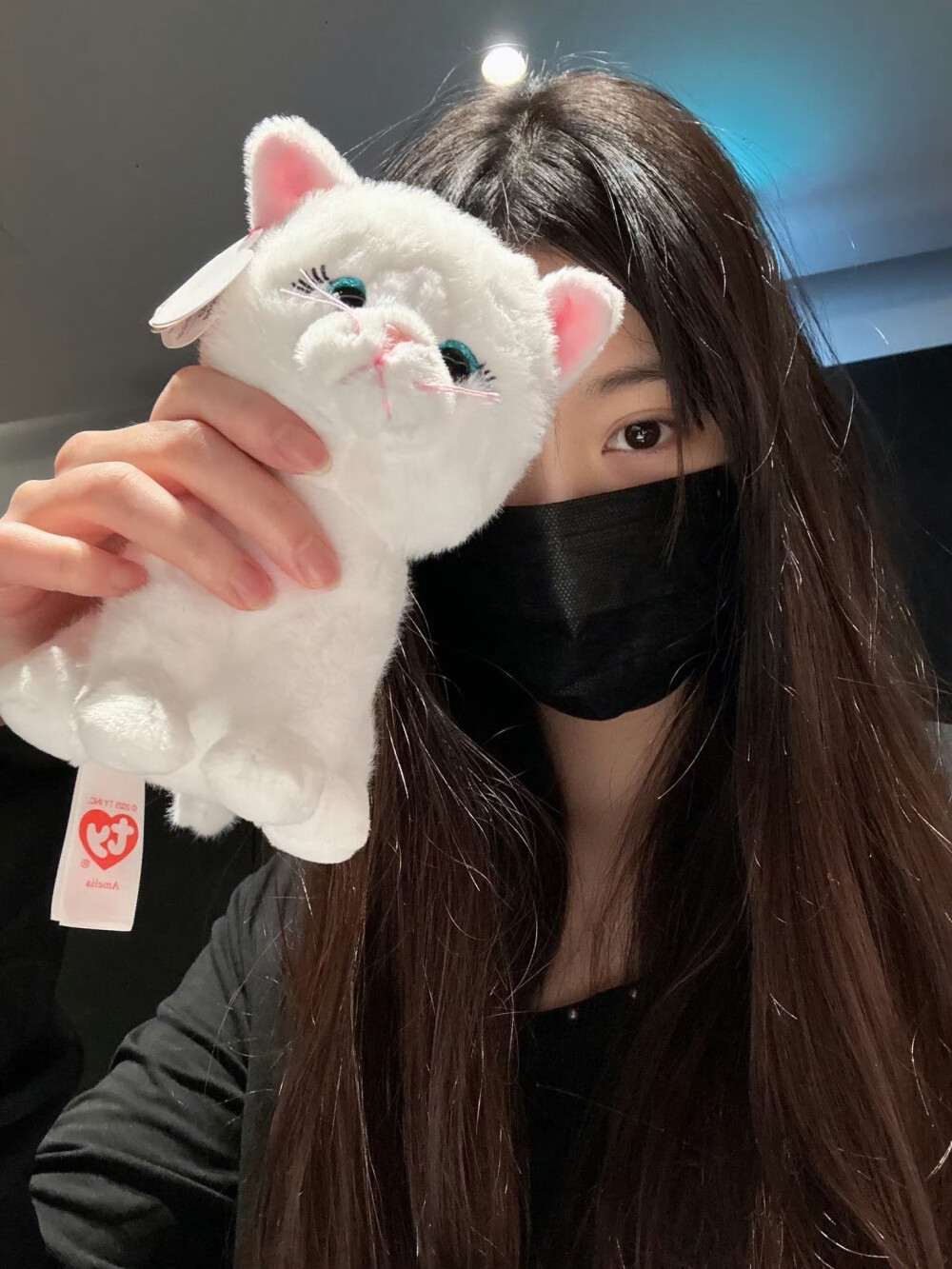 张元英