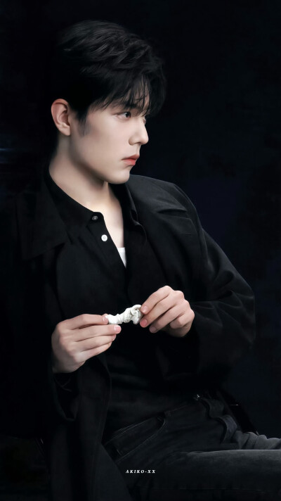 肖战 齐夏
见水印