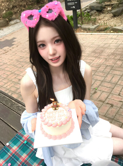 kiiikiii Sui李守彬