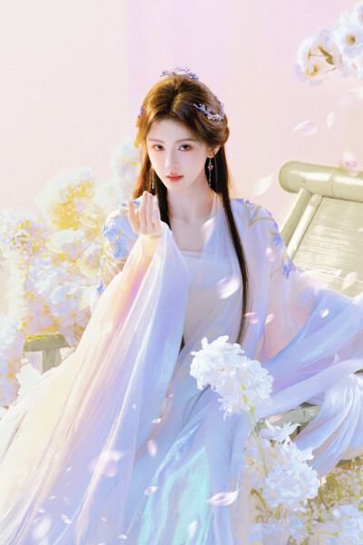 月鳞绮纪 鞠婧祎∣露芜衣