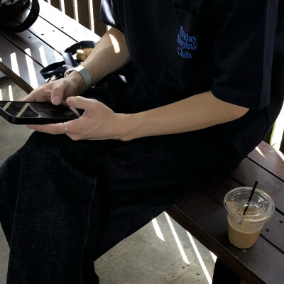 头像｜男生头像 幸福的话 杳无音讯也没关系