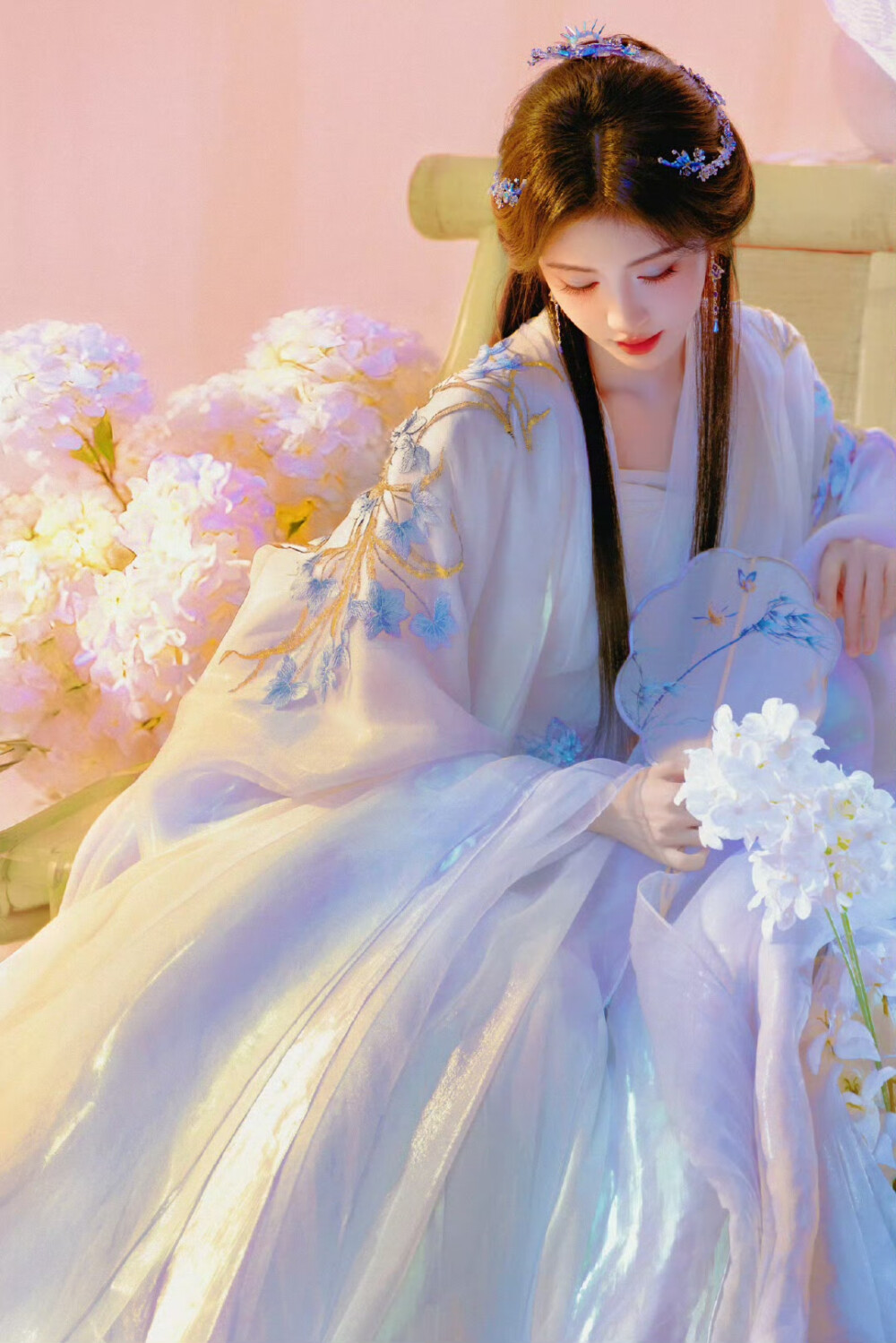 鞠婧祎