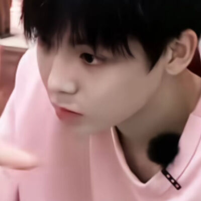 像水蜜桃 轻轻咬