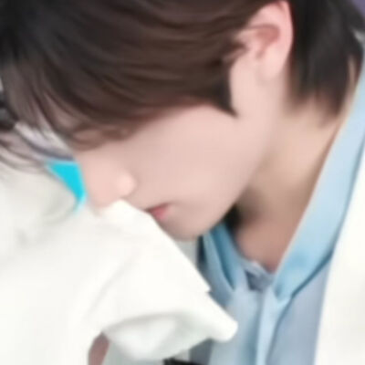 还有你的香水味道