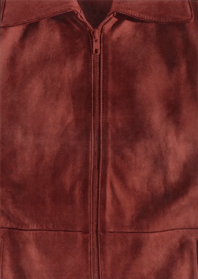 波比·琼斯，《皮夹克》（2025）。