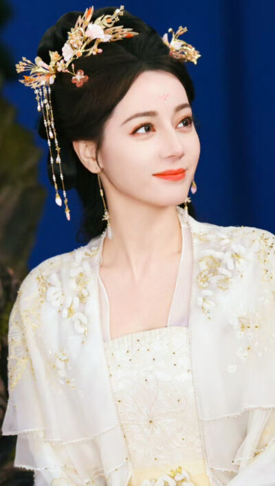 迪丽热巴/贺思慕