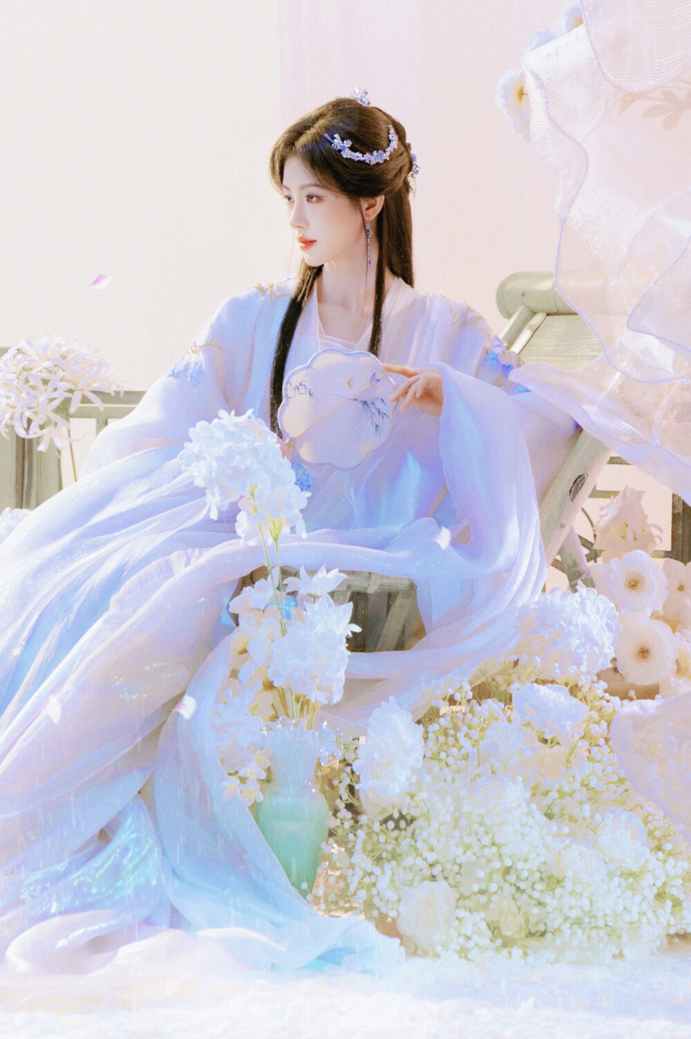 月鳞绮纪 鞠婧祎∣露芜衣