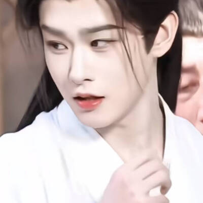 覆雪之下，天地一白