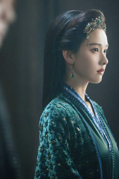 月鳞绮纪 陈都灵∣雾妄言