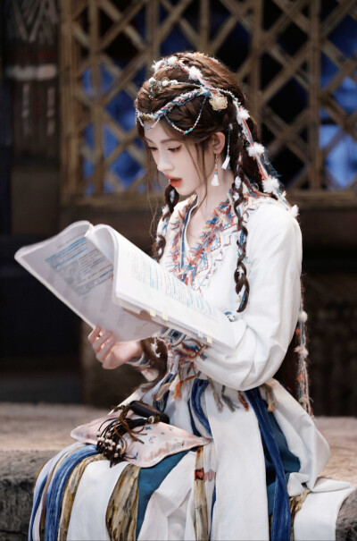 月鳞绮纪 鞠婧祎∣露芜衣