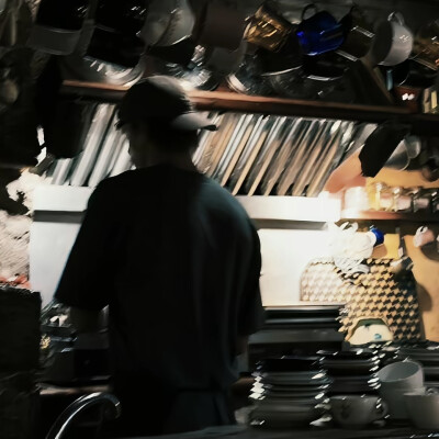 头像｜男生头像 常说人生若只如初见我在想到底什么样的羁绊才能让两颗陌生的心依偎在一起