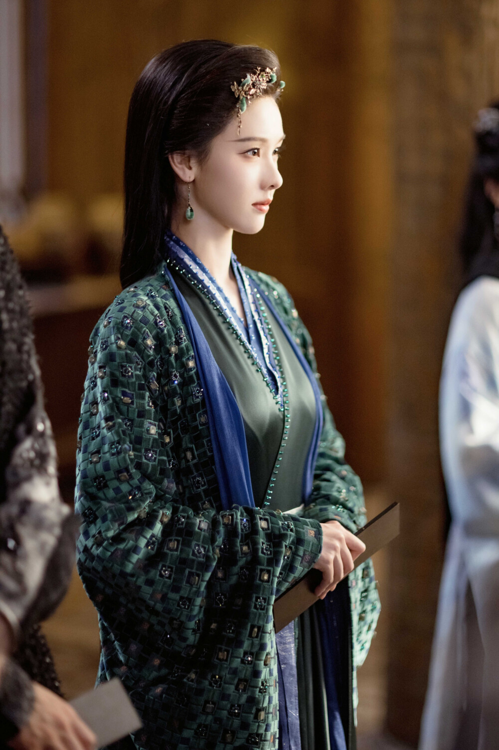 月鳞绮纪 陈都灵∣雾妄言