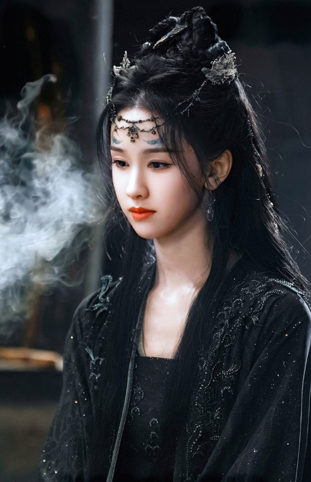 陈都灵/雾妄言