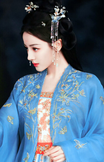 迪丽热巴/贺思慕