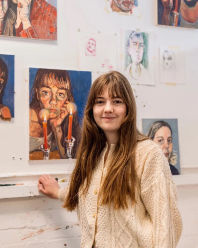 August Lamm
生活在康涅狄格州
凭一组针管笔手绘引18万人的围观喜欢
不同的针管笔的线条可以画出不一样效果
也可以根据画面的需要灵活使用针管笔绘画
