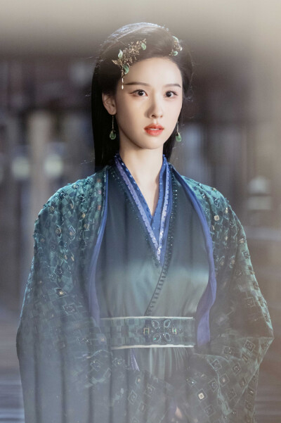 月鳞绮纪 陈都灵∣雾妄言