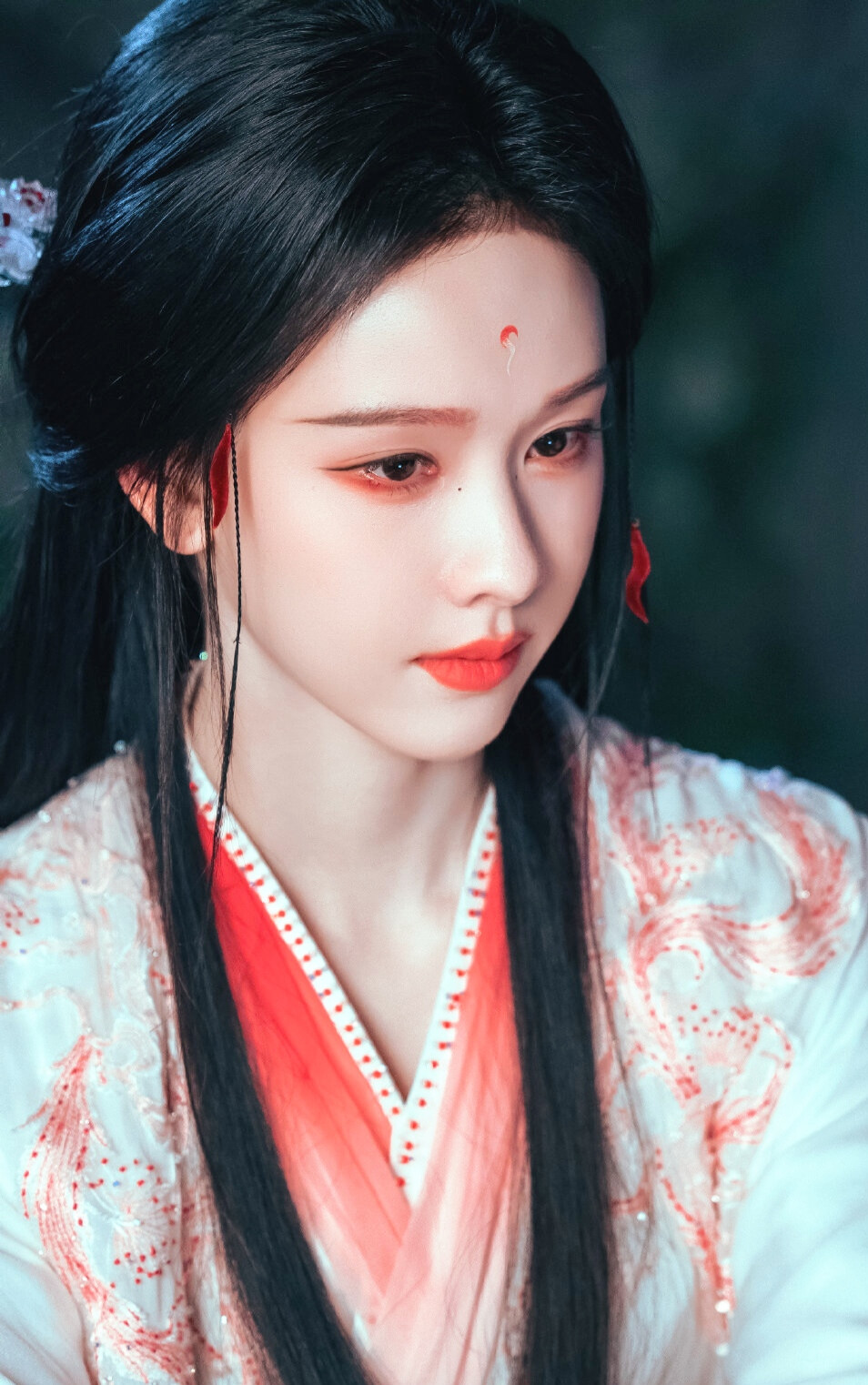 陈都灵/雾妄言