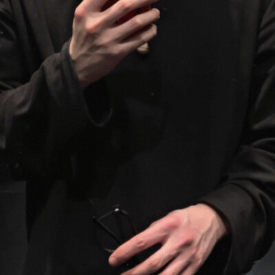 头像｜男生头像 常说人生若只如初见我在想到底什么样的羁绊才能让两颗陌生的心依偎在一起