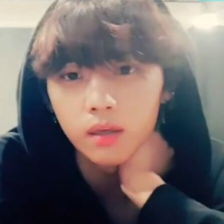 老姐妹们我今天上了好几次电视我以后能成为女明星吗和迪丽热巴并列的那种