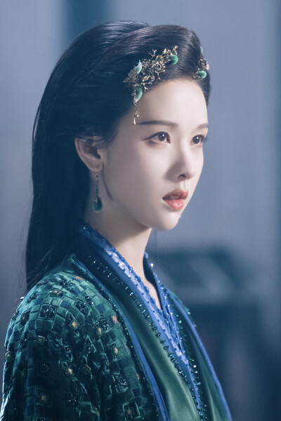 月鳞绮纪 陈都灵∣雾妄言