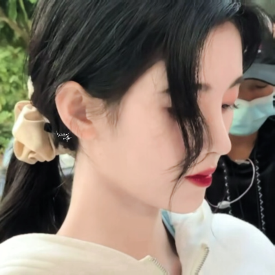 鞠婧祎，记得单收收