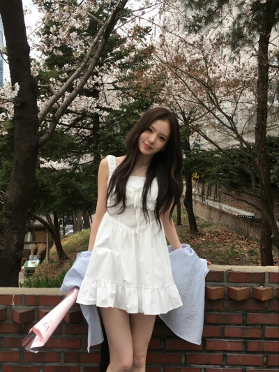 kiiikiii Sui李守彬