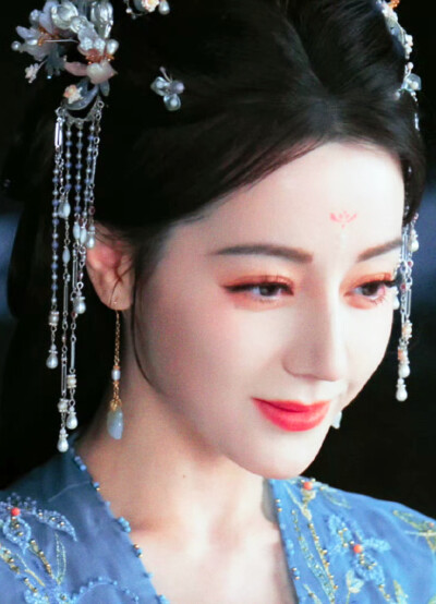 迪丽热巴/贺思慕