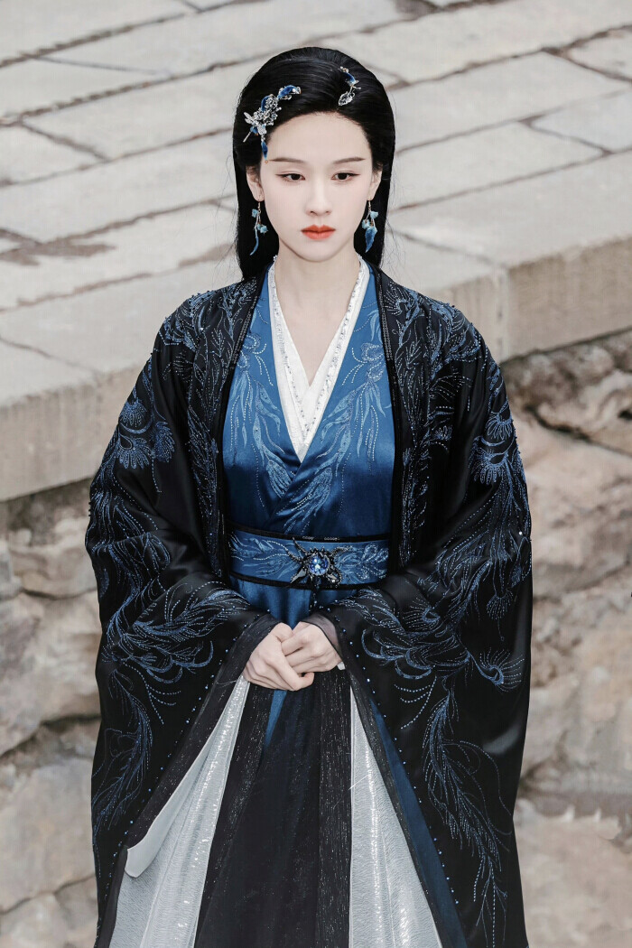 陈都灵