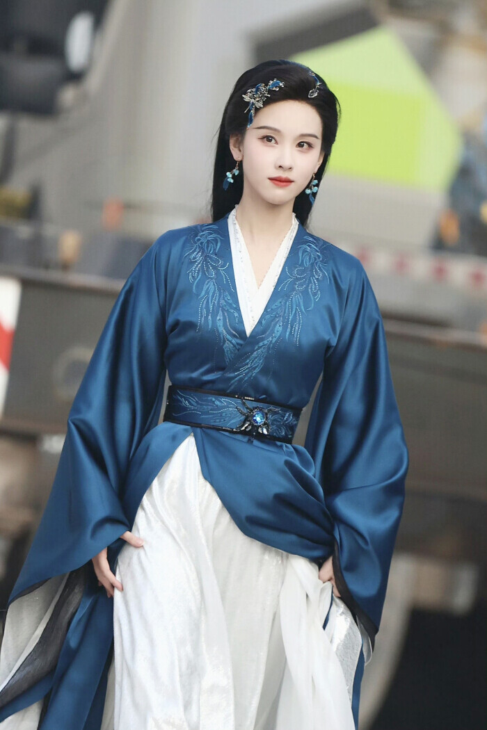 陈都灵