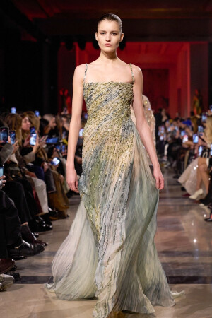 BY爱喝可乐的古娜小姐 