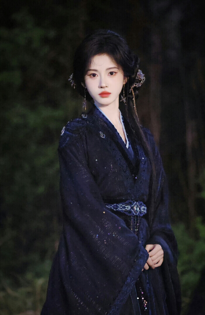 鞠婧祎