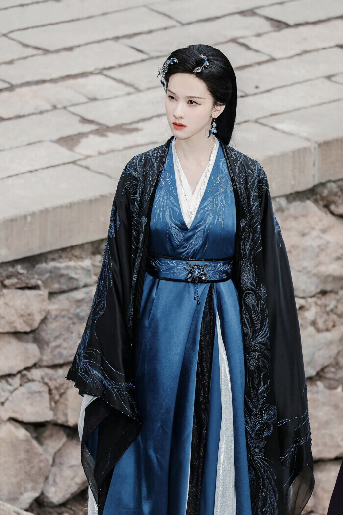 陈都灵