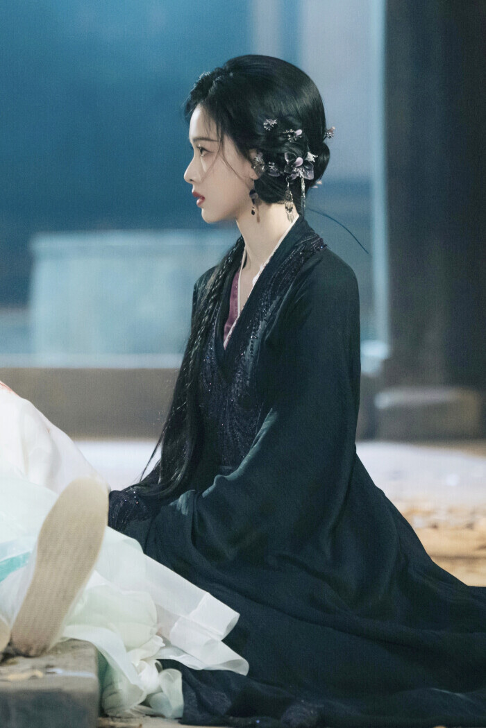 陈都灵