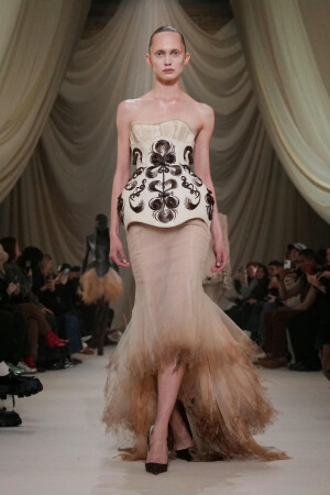 BY爱喝可乐的古娜小姐 