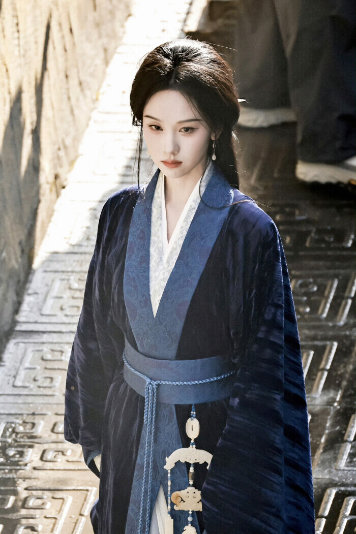 陈都灵