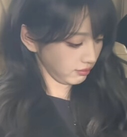 薇薇一笑很倾城