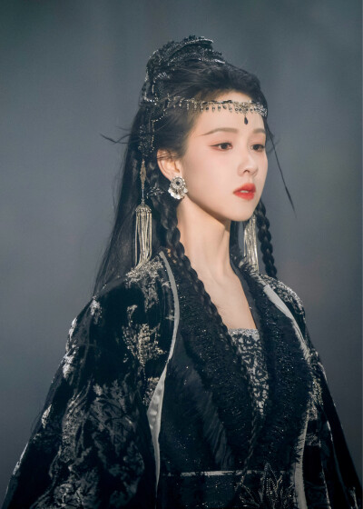 陈都灵