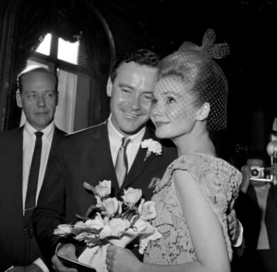 1962年 美国著名男演员，奥斯卡奖得主 杰克·莱蒙和女演员菲利希亚·法尔在法国巴黎结婚。 ​​​