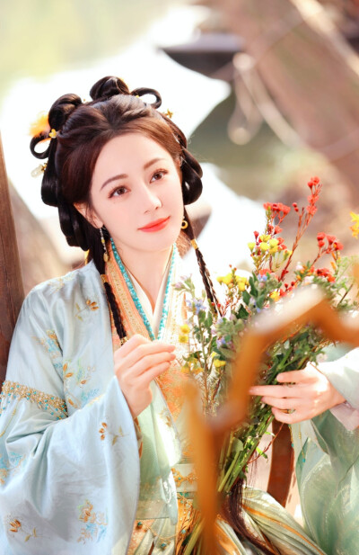 迪丽热巴/贺思慕