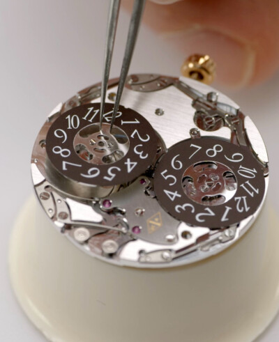 钟表与奇迹.时间的诗篇.
Perlee.
Lady Jour Nuit.
Lady Arpels Jour Nuite.