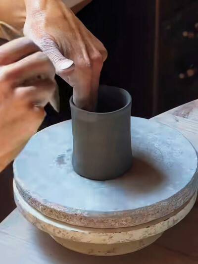 日常
塑料袋飞得比鸟还高